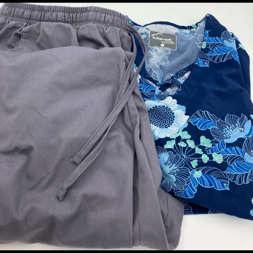 Womens scrub set
